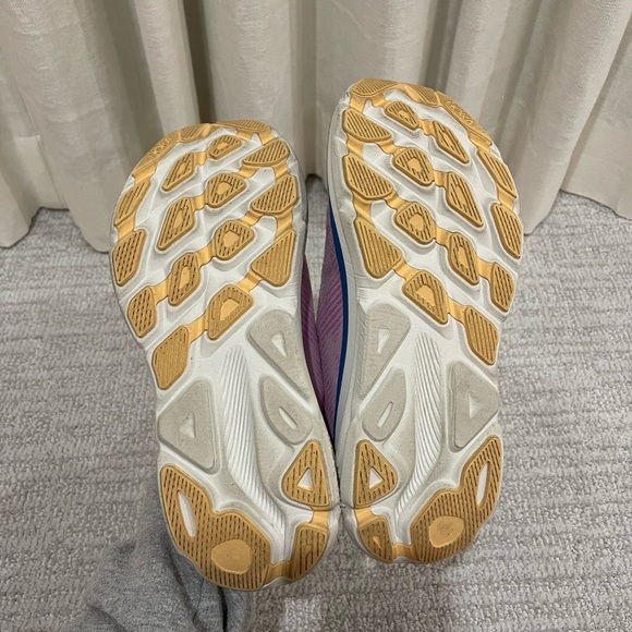 Hoka Cliftons 9 Pink - Picture 5 of 5